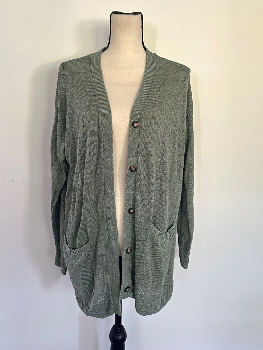 Knit cardigan with pockets